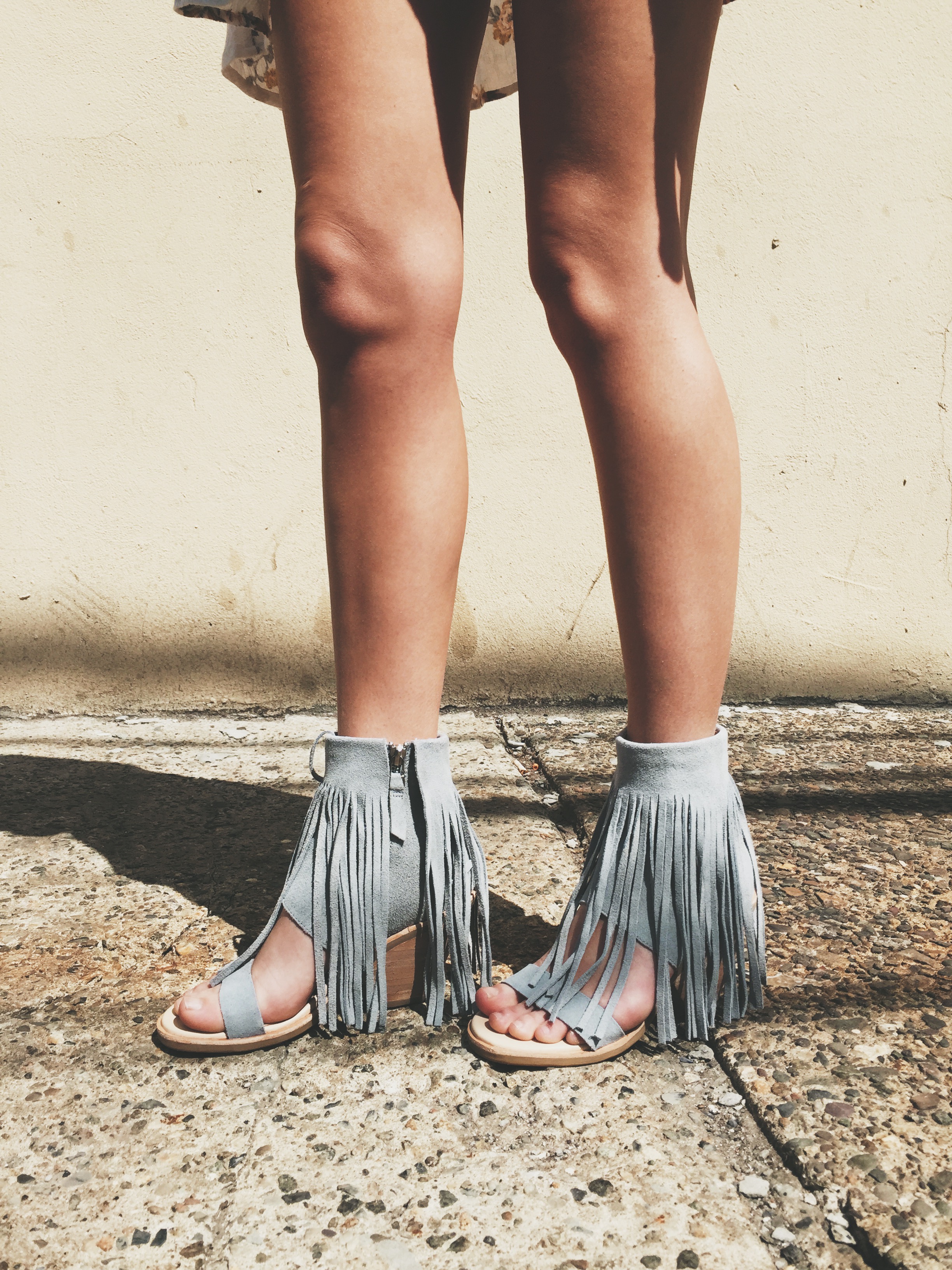 koolaburra fringe sandals